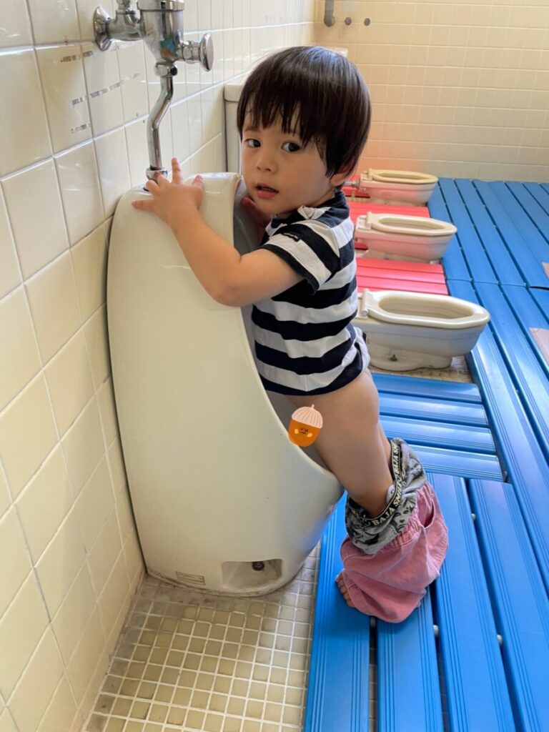 保育園トイレトレーニング トイレおしっこできたよ!!【うさぎ組 2歳児】 - 白川グループ ...